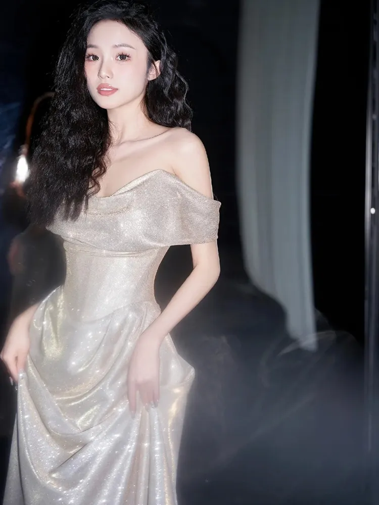 Glänzendes schulterfreies Meerjungfrau-Abschlussballkleid, langes Abendkleid Y8185