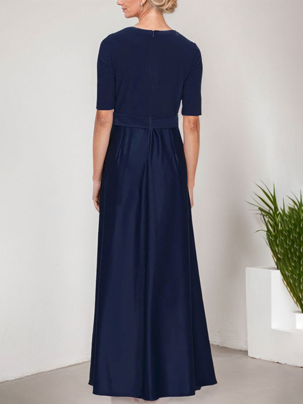 Vestido de gala con escote cruzado, falda de satén y corpiño de jersey