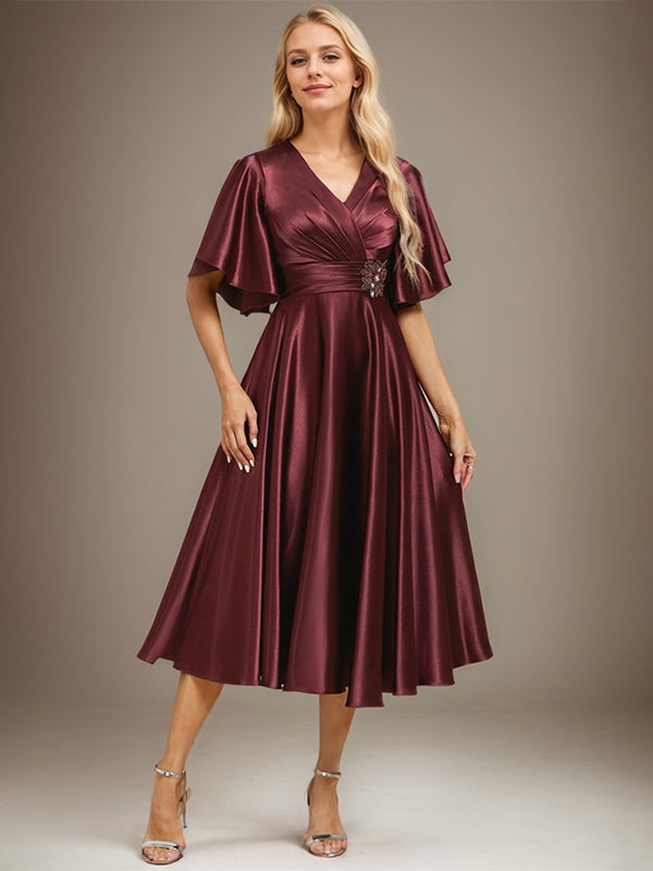 A-Linie V-Ausschnitt Wadenlanges Stretch Satin Kleid für die Brautmutter mit Perlenbesatz Plissee 