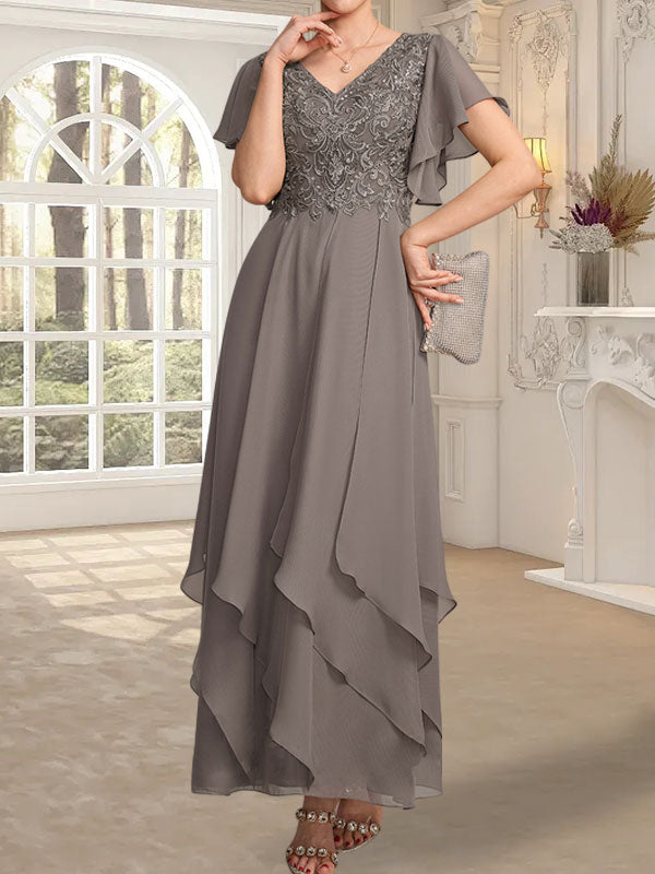 Vestido de gasa con encaje y escote en V hasta los tobillos para madre de la novia con volantes en cascada