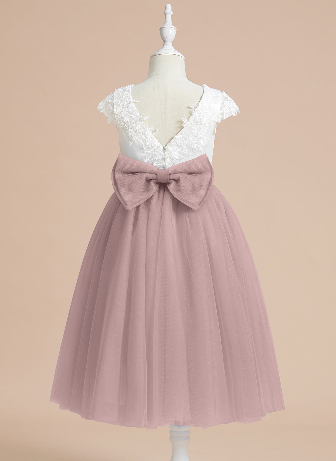 Vestido de niña de las flores de primera comunión de tul satinado con corte en A y largo hasta la rodilla
