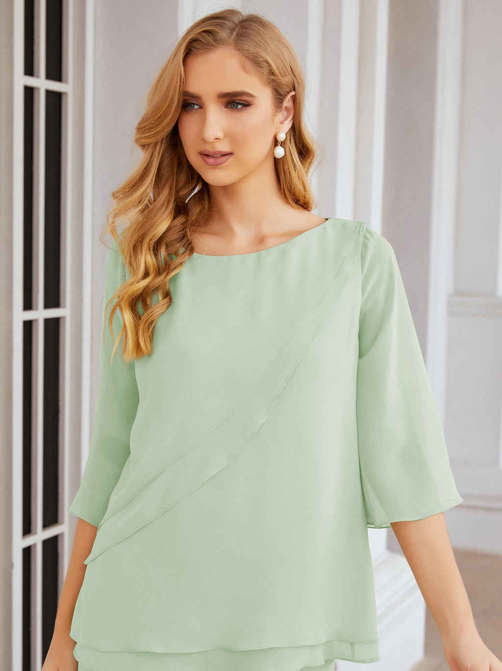 Elegante vestido de dos piezas para madre de la novia, talla grande, pantalón, capas con volantes, bata plateada SY28064 