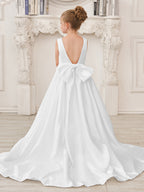 A-Linie Prinzessin Ärmelloses Satin Blumenmädchenkleid mit Schleppe und Schleife 