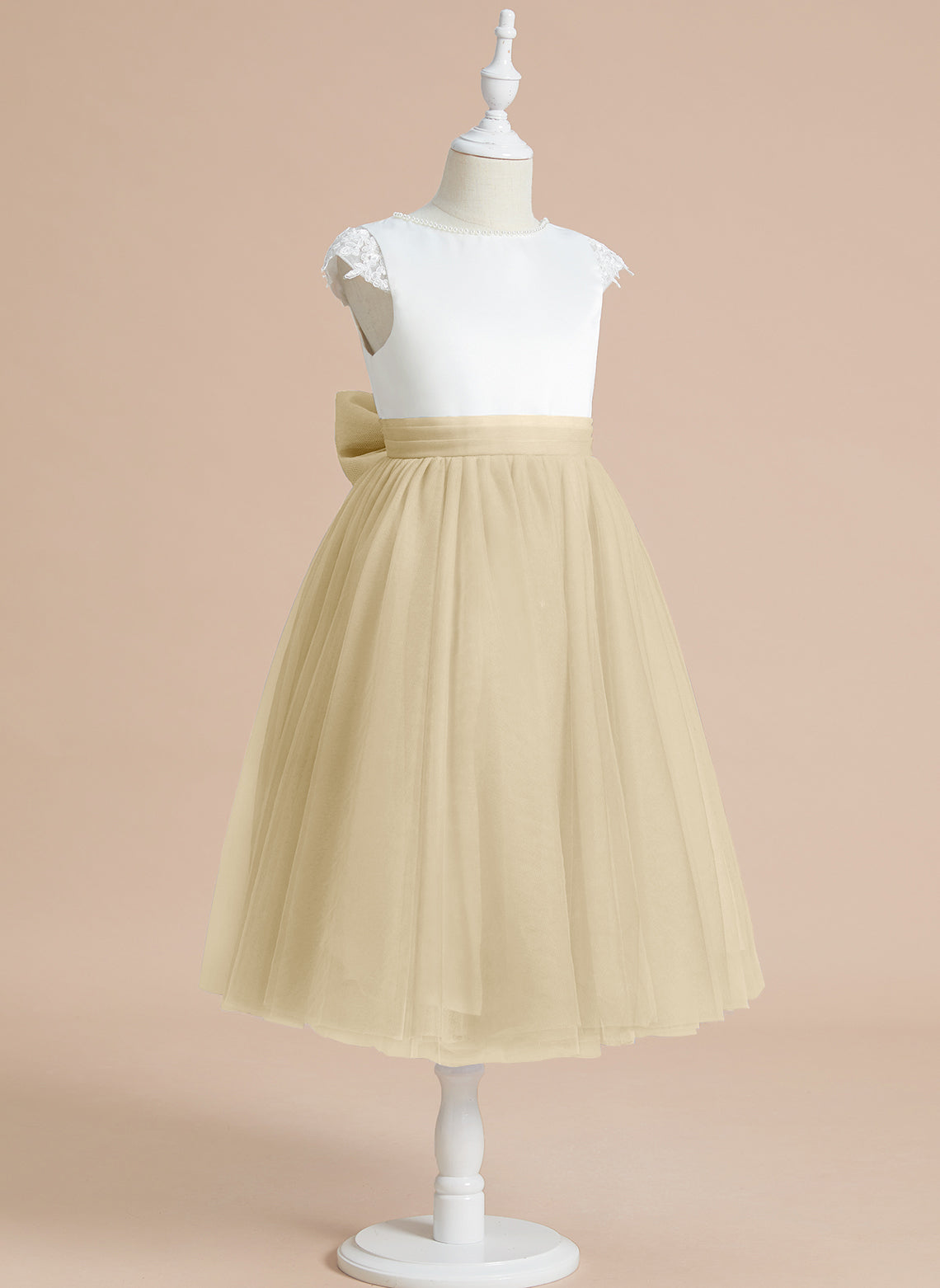 Vestido de niña de las flores de primera comunión de tul satinado con corte en A y largo hasta la rodilla