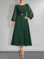 Vestido de gasa para madre de la novia, corte A, escote redondo, largo hasta la rodilla, plisado, con broche de cristal