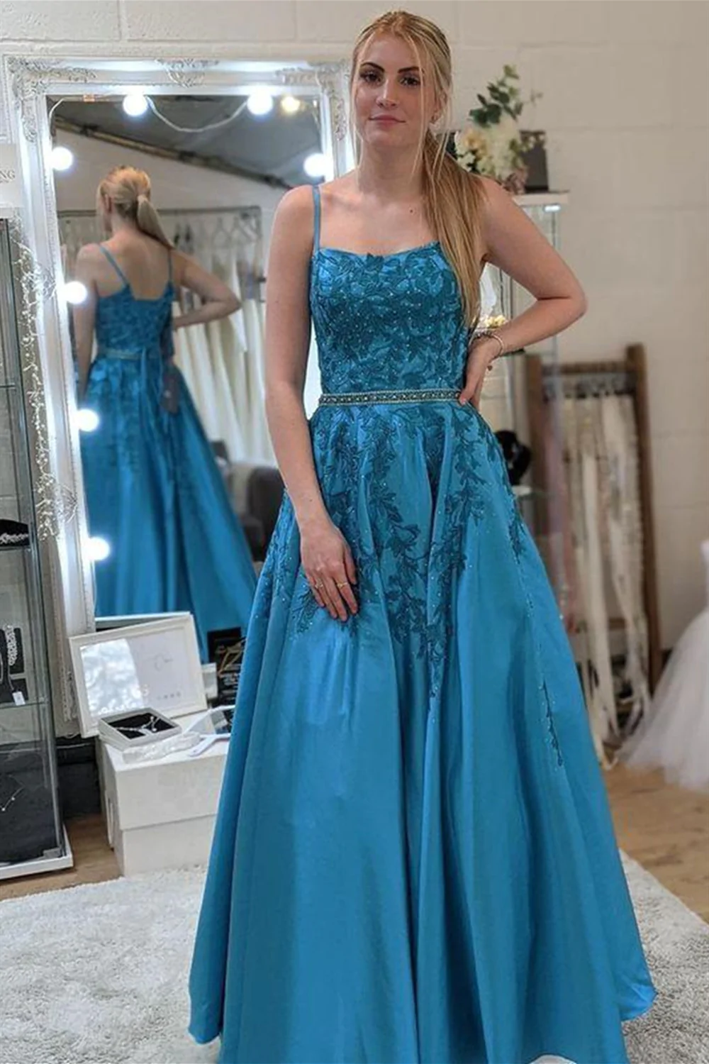 Vestidos de fiesta largos de encaje azul con espalda descubierta y cinturón, vestidos formales de encaje azul, vestidos de noche azules Y174