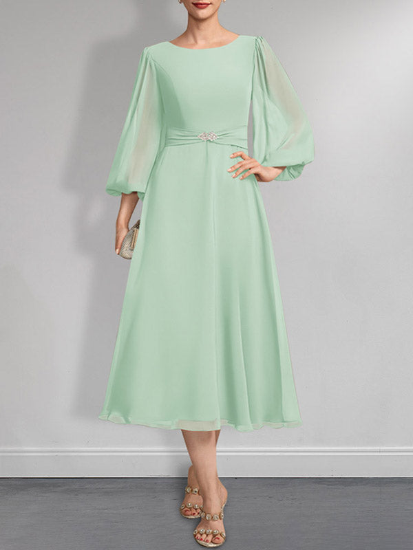 Vestido de gasa para madre de la novia, corte A, escote redondo, largo hasta la rodilla, plisado, con broche de cristal
