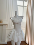 Schlichtes weißes trägerloses Satin-Minikleid in A-Linie für die Abschlussfeier Y8587