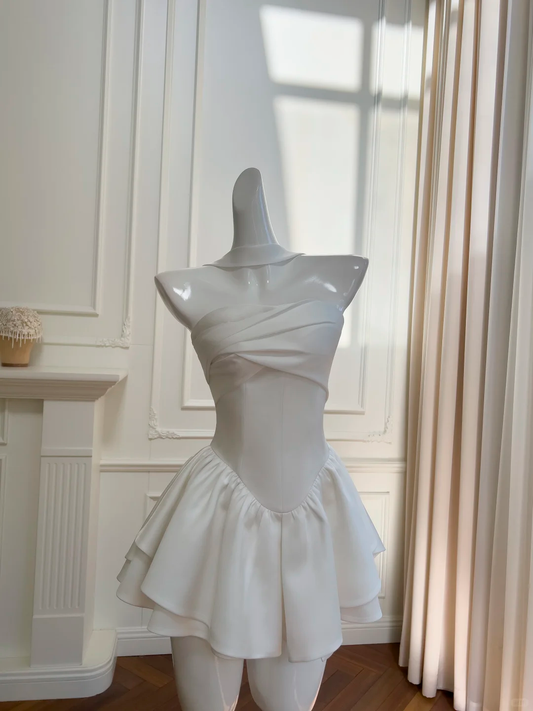 Vestido de fiesta corto de satén blanco, sencillo, sin tirantes, corte A, para regreso a casa, Y8587