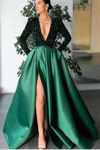 Langärmliges Meerjungfrau-Ballkleid aus Satin mit V-Ausschnitt und Pailletten