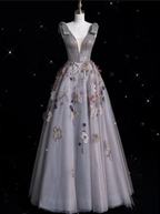 Vestido de noche largo con escote en V y tul gris floral Y7953