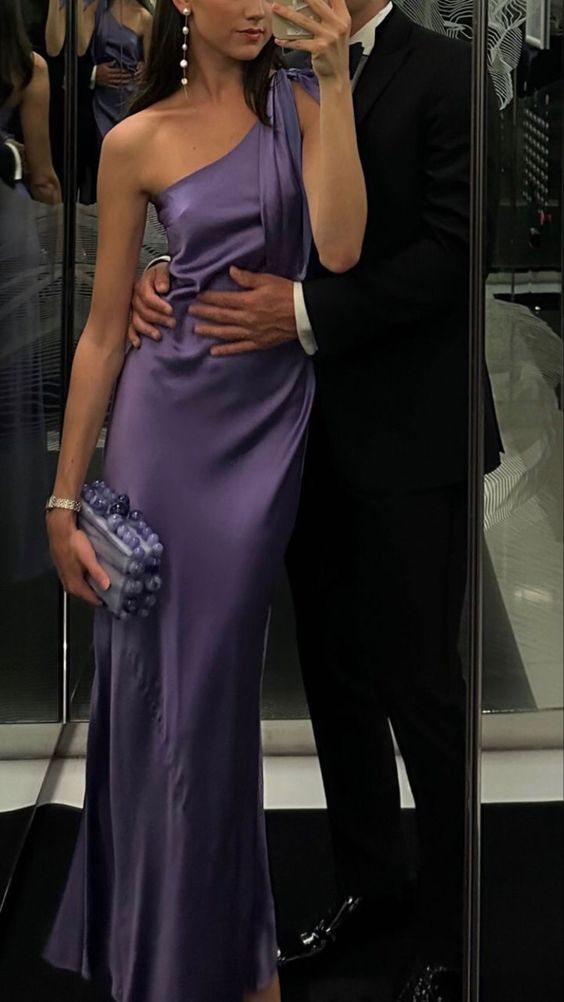 Vestido de noche largo morado elegante con un solo hombro y vestido de recepción morado Y7273