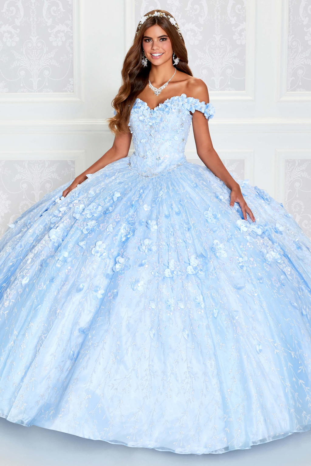 Vestido de quinceañera con escote corazón, hombros descubiertos, color verde esmeralda, con flores y cuentas hechas a mano, Y293