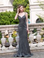 Vestidos de noche formales de lujo de corte sirena/trompeta con tirantes finos, sin mangas y hasta el suelo. 