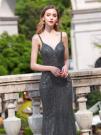 Vestidos de noche formales de lujo de corte sirena/trompeta con tirantes finos, sin mangas y hasta el suelo. 