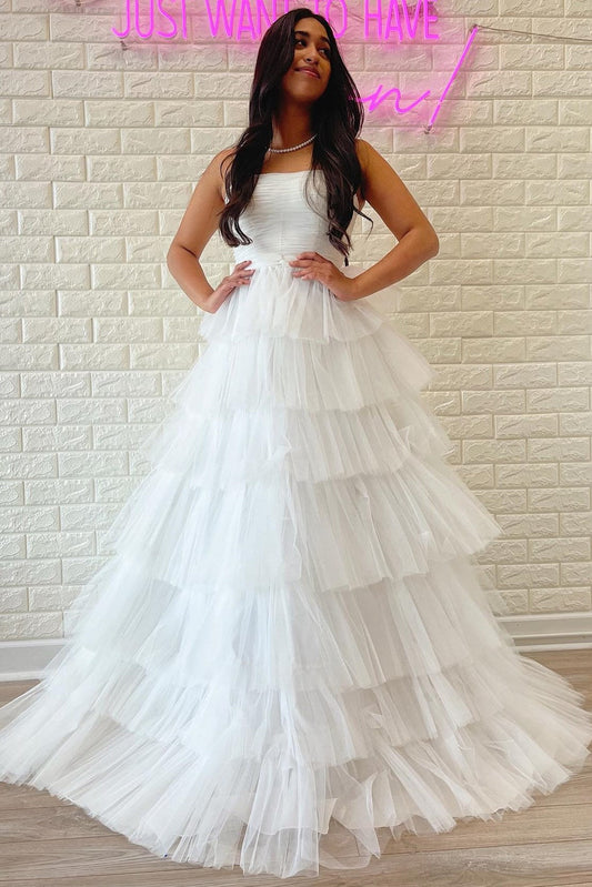 Daleyza | A-Linien-Ballkleid aus trägerlosem, gestuftem Tüll mit Rüschen