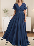 Vestido de gasa para madre de la novia, corte A, escote en V, largo hasta el suelo, con broche de cristal y plisado