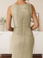 A-Linien-Kleid mit V-Ausschnitt, gerüschtem Metallic-Netz