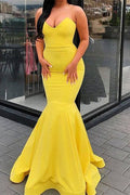 Vestido de fiesta largo de satén con escote en V, corte sirena, amarillo, sencillo y con volantes
