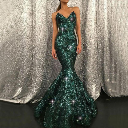 Vestido de fiesta largo verde oscuro con lentejuelas y corte sirena en forma de corazón