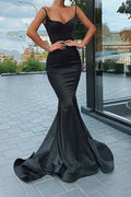 Deslumbrante vestido de fiesta largo estilo sirena con tirantes finos de medianoche