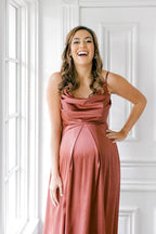 Spaghettiträger Umstandskleid Brautjungfernkleid für Fotoshooting Langes Satin Beinschlitz Schwangeres Abschlussball Partykleid 