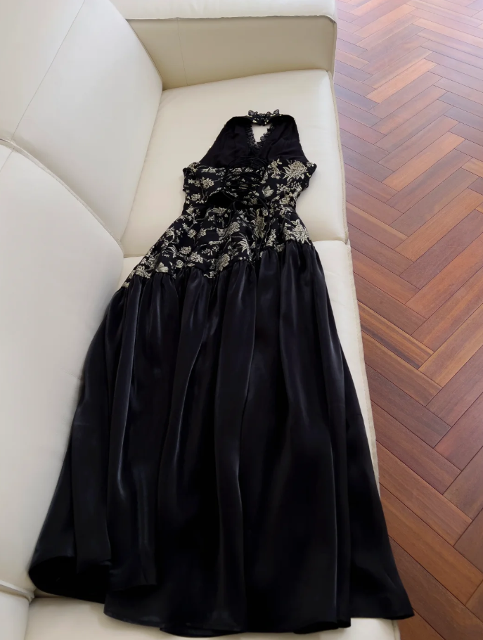 Elegante vestido de noche negro con cuello halter, estampado floral y lentejuelas, vestido de fiesta largo en línea A Y8568