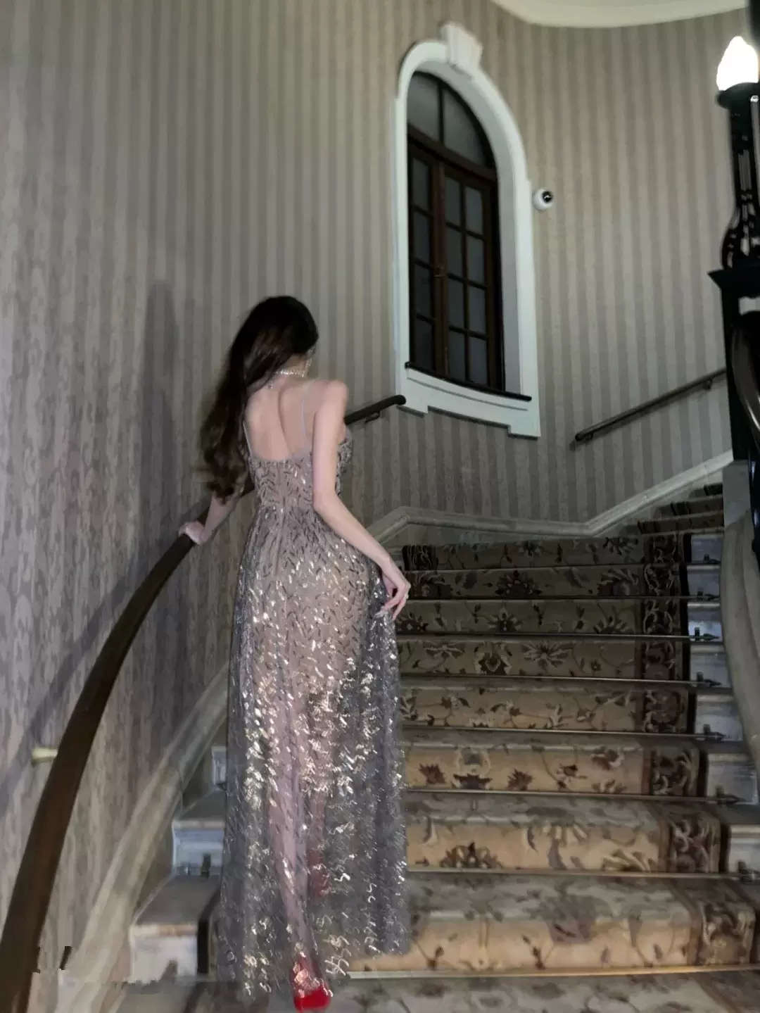 Sexy Spaghettiträger V-Ausschnitt Abendkleid Charmantes A-Linien-Ballkleid Y1453