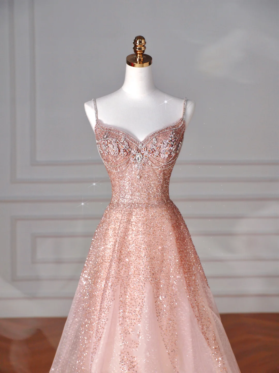 Vestido de fiesta de tul rosa brillante con lentejuelas y cuentas, tirantes finos, corte en A, Y8619