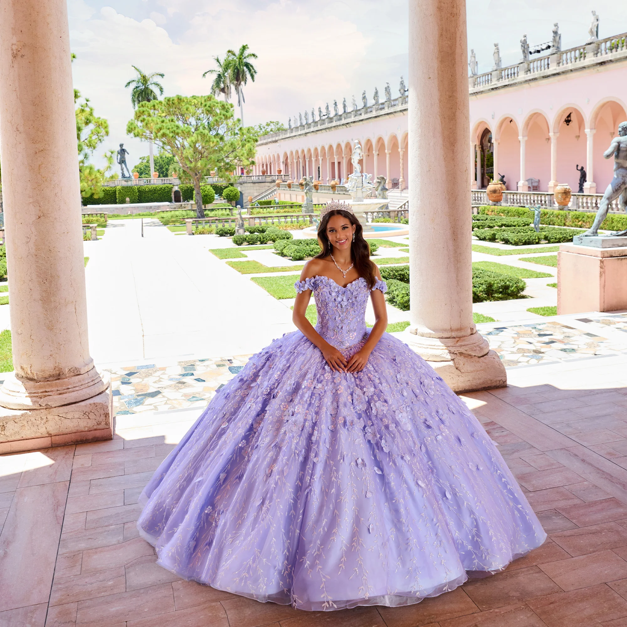 Vestido de quinceañera con escote corazón, hombros descubiertos, color verde esmeralda, con flores y cuentas hechas a mano, Y293