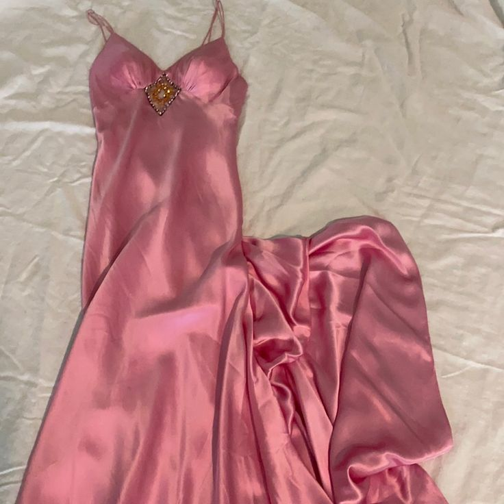 Wunderschönes rosa Spaghettiträger Satin Perlen Abendkleid Langes Ballkleid Y8216