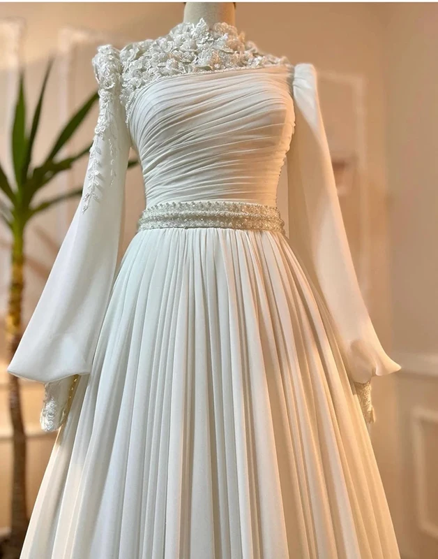 Muslimisches Hochzeitskleid mit langen Ärmeln und Perlen, Chiffon-Applikationen, lange, plissierte Brautkleider Y6727