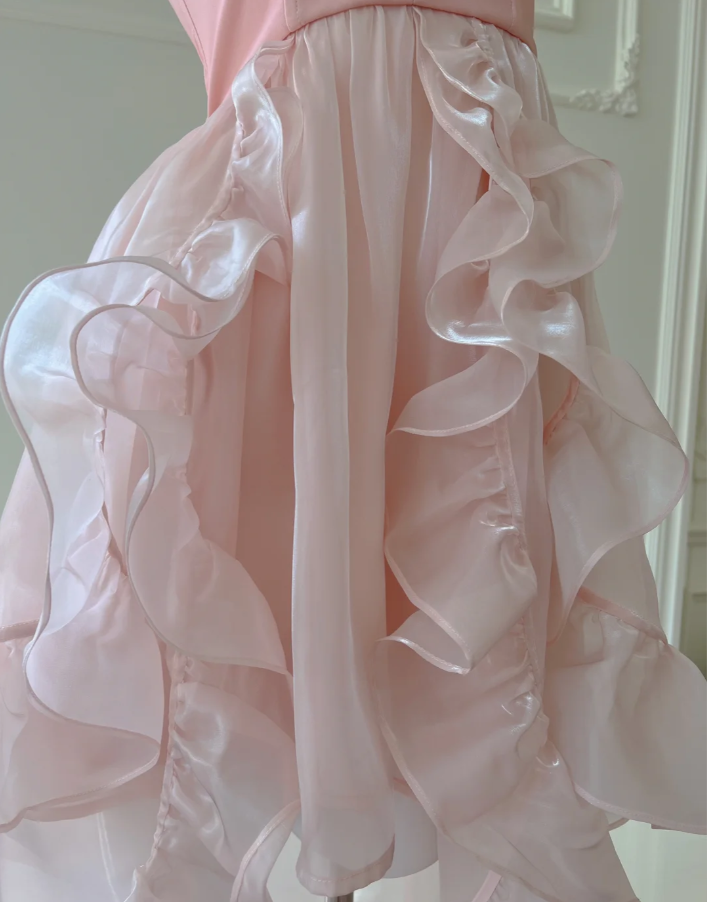 Einfaches Neckholder Rosa Tüll Perlen Perlen High-Low Rüschen Homecoming Kleid Partykleid Y8582