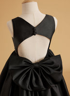 Duchesse-Linie/Princess-Linie Satin Sweep/Pinsel zug Blumenmädchenkleid 