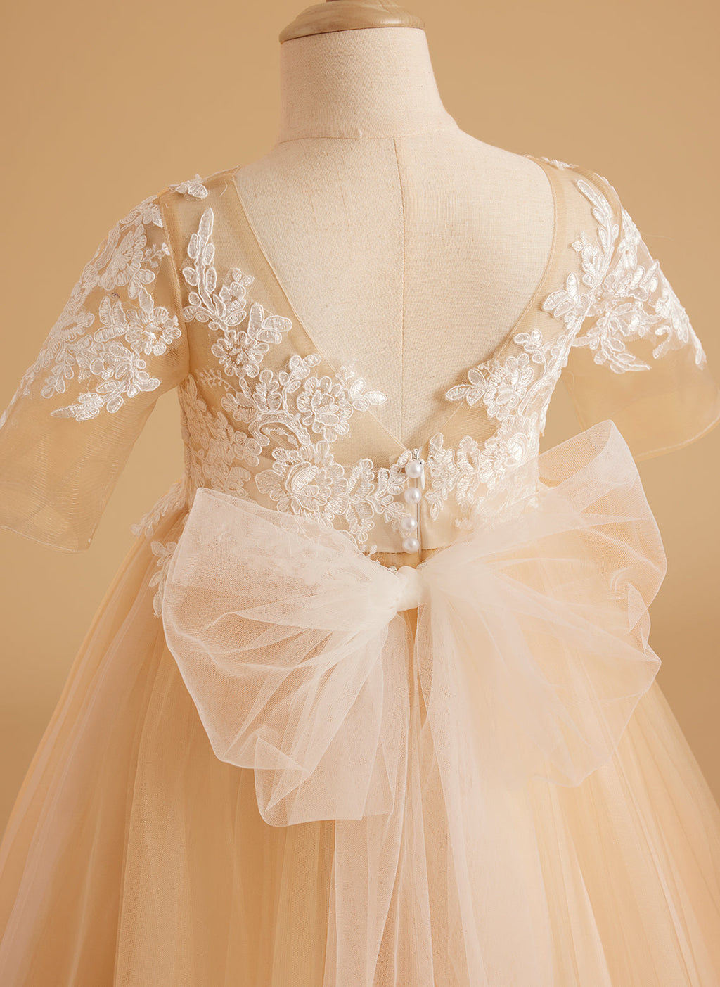 Prinzessinnen-Ballkleid für Mädchen mit Spitzendetails 