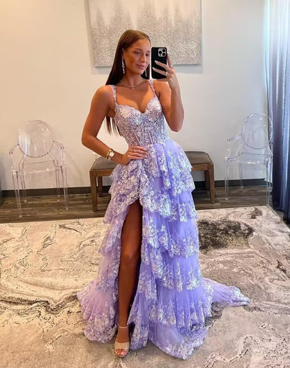 Glitzerndes, gestuftes Spitzen-Tüll-Ballkleid, lang, 2025, Spaghettiträger, formelles Korsett-Abendkleid mit Schlitz 