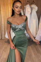 Glamouröses langes grünes ärmelloses sexy Spitzen-Satin-Ballkleid mit Schlitz