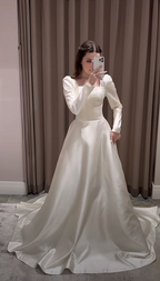 Schlichtes A-Linien-Brautkleid mit quadratischem Ausschnitt in Weiß aus Satin Y6736