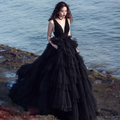 Impresionante vestido de novia gótico sin espalda con tul escalonado Y76