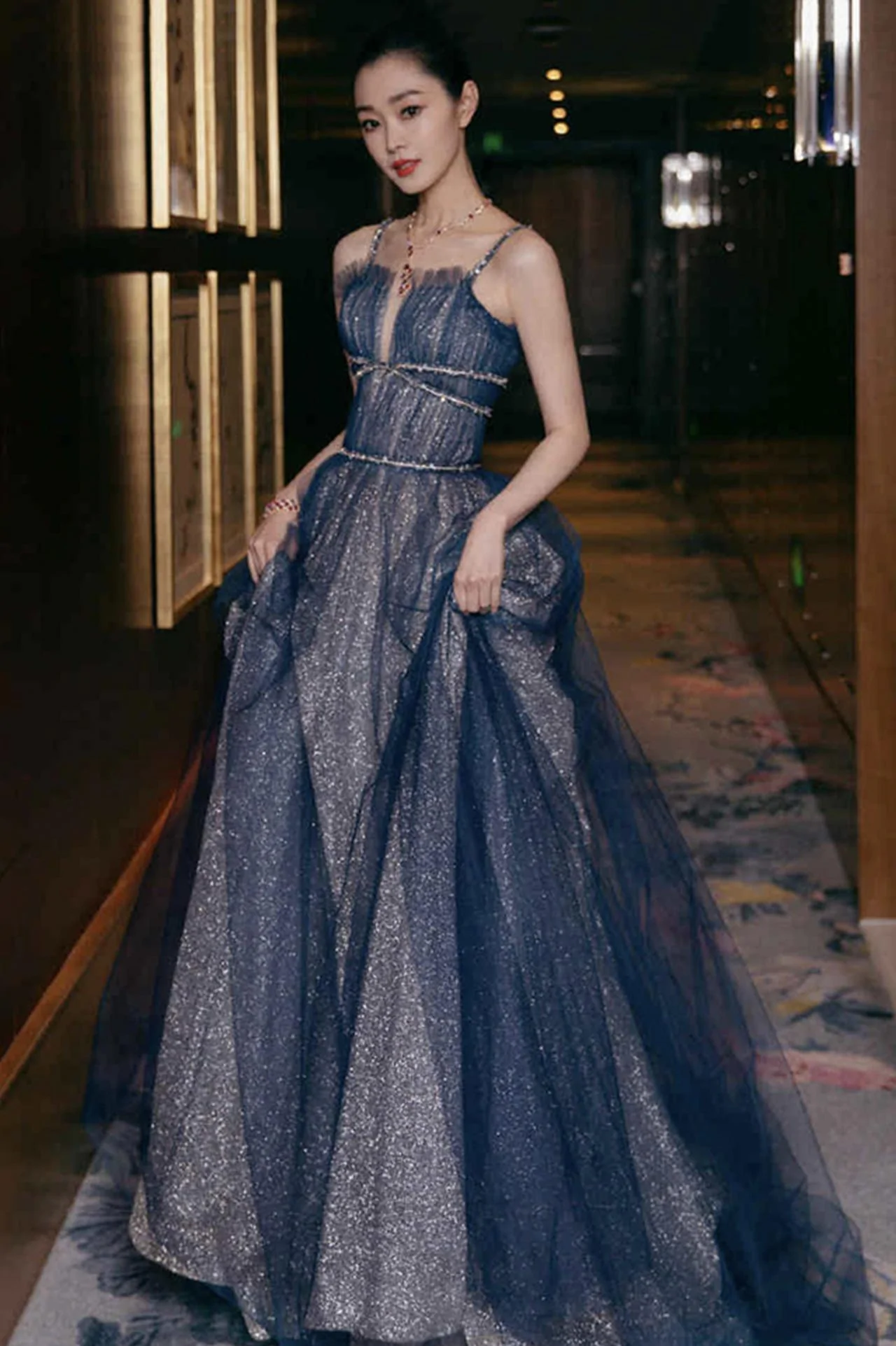 Glänzendes Tüll langes A-Linien-Ballkleid blaues Abendkleid Y105