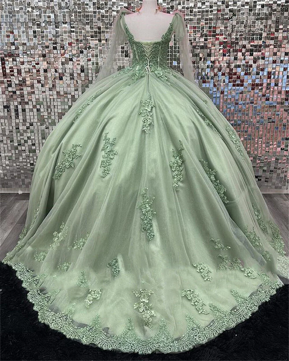 Salbeigrüne Quinceanera-Kleider, Spitzen-Bonbon-16-Kleider mit Applikationen, Salbeigrünes Ballkleid Y2263