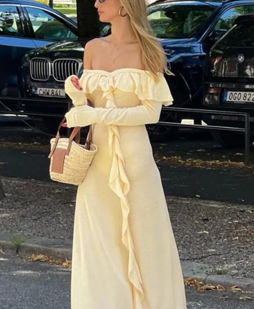 Vestido de fiesta largo color crema con volantes y hombros descubiertos, elegante, con abertura, Y7975