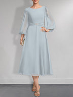 Vestido de gasa para madre de la novia, corte A, escote redondo, largo hasta la rodilla, plisado, con broche de cristal