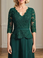 A-Linie V-Ausschnitt Bodenlanges Spitzen-Chiffon-Kleid für die Brautmutter mit kaskadierenden Rüschen und Pailletten 