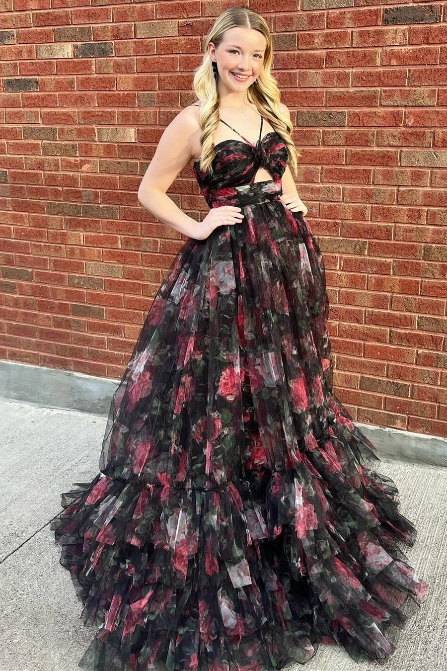 Rita | Rosa bedrucktes Neckholder-A-Linien-Ballkleid mit Schlüsselloch