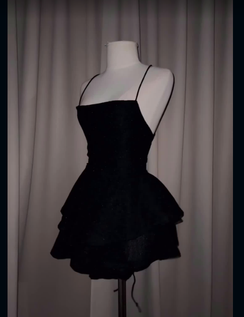 Sexy rückenfreies kurzes Ballkleid aus schwarzem Satin für die Heimkehr Y7620