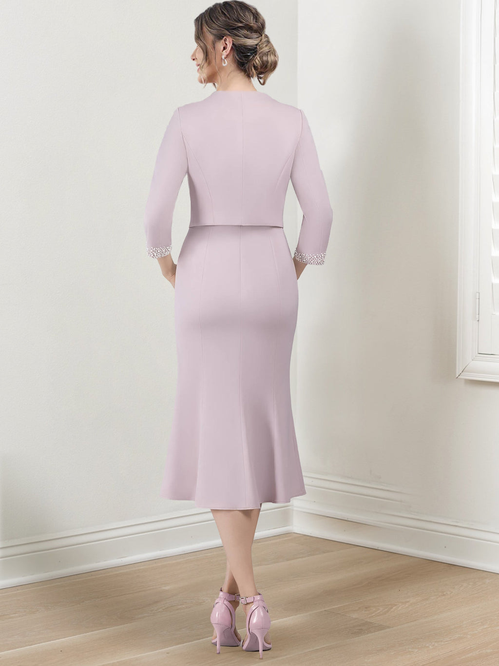 Vestidos para madre de la novia con escote en V, corte tubo y largo hasta la rodilla