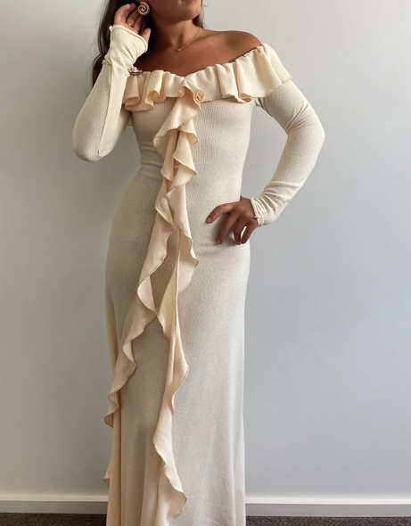 Vestido de fiesta largo color crema con volantes y hombros descubiertos, elegante, con abertura, Y7975