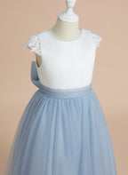 Vestido de niña de las flores de primera comunión de tul satinado con corte en A y largo hasta la rodilla