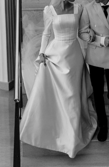 Schlichtes A-Linien-Brautkleid mit quadratischem Ausschnitt in Weiß aus Satin Y6736